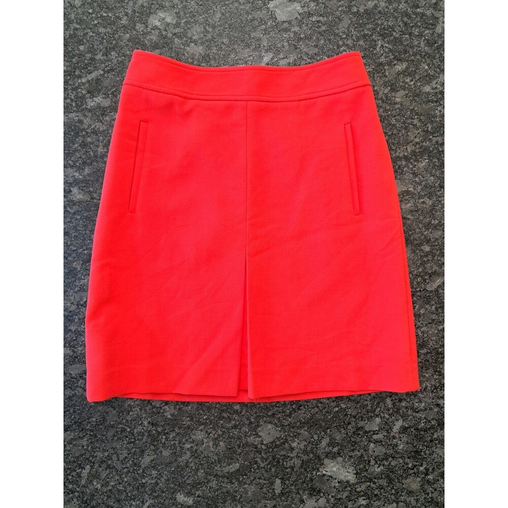 Ann Taylor LOFT Red Short Skirt Size 00P Petite Pockets